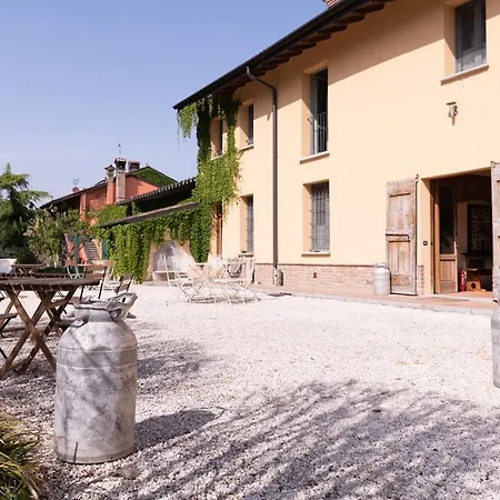 Cascina Pezzolo Country house Lodi